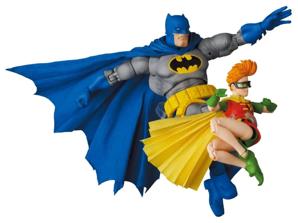 Batman: The Dark Knight Returns MAFEX  Batman (Blue Ver.) & Robin  Action Figure | JD Collectibles