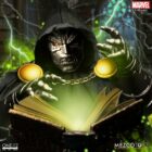 Marvel Mezco Toyz Doctor Doom One12