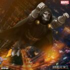 Marvel Mezco Toyz Doctor Doom One12