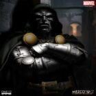 Marvel Mezco Toyz Doctor Doom One12